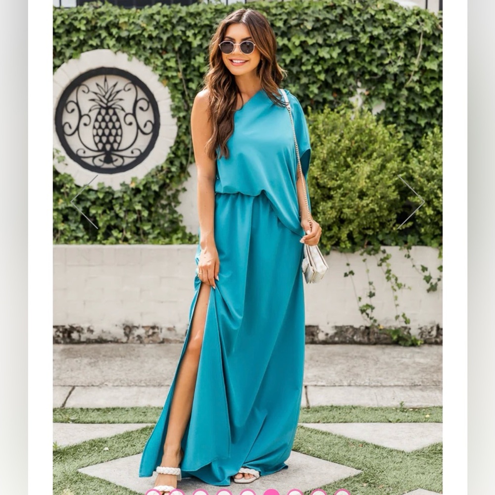 Vici one shoulder maxi dress